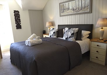 Luxury B&B room with mountain views in Beddgelert, Snowdonia, Wales